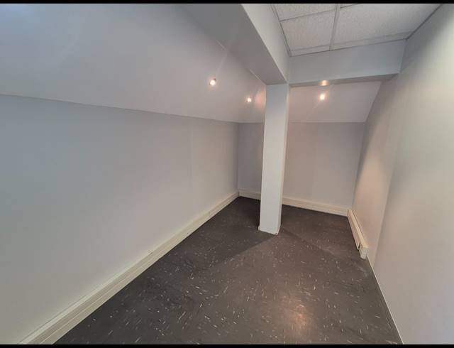 324M² OFFICE TO LET IN WOODMEAD